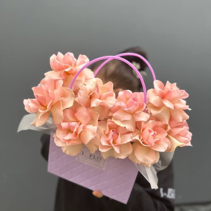 Handbag with Roses 