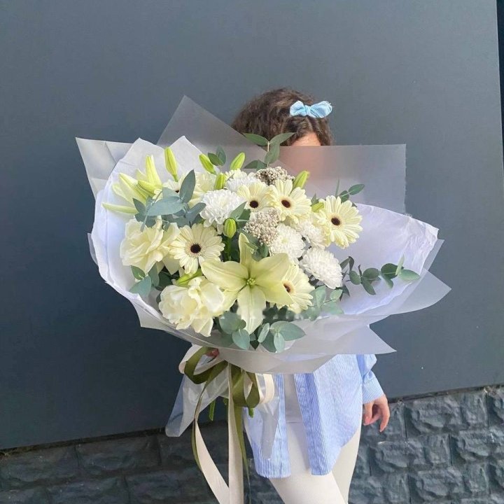 Lily and Gerbera Bouquet in Dubai