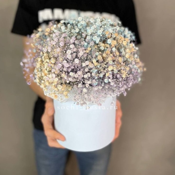 9 Rainbow Gypsophila in a Hat Box in Dubai