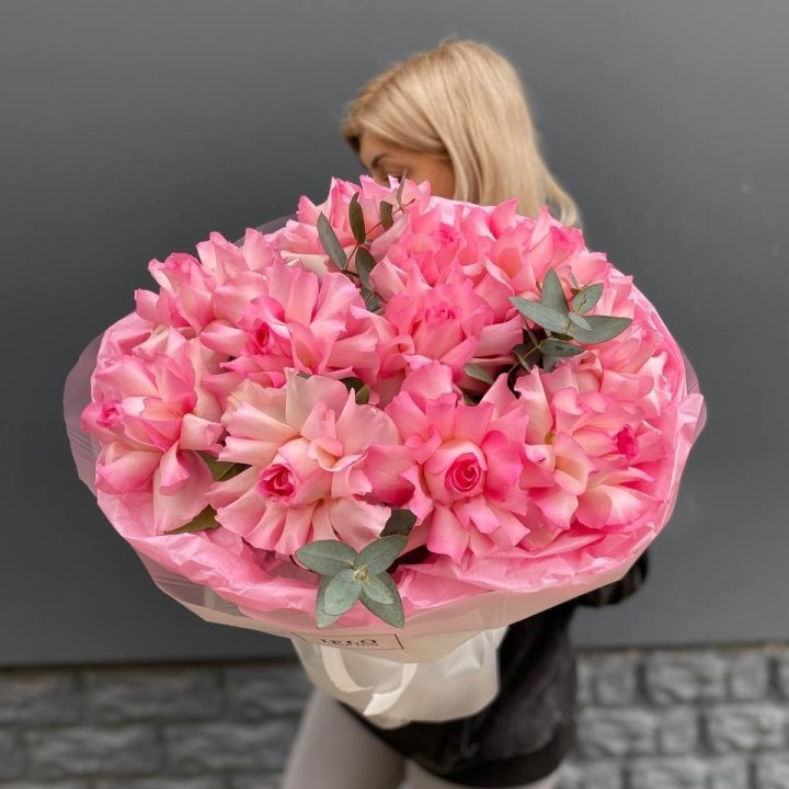 11 French Roses in Dubai