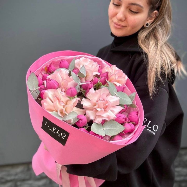 Bouquet of French and Peony Roses 