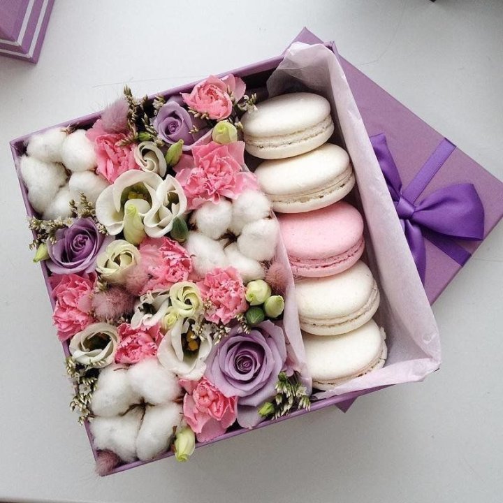 Macarons Box No. 1 in Baku