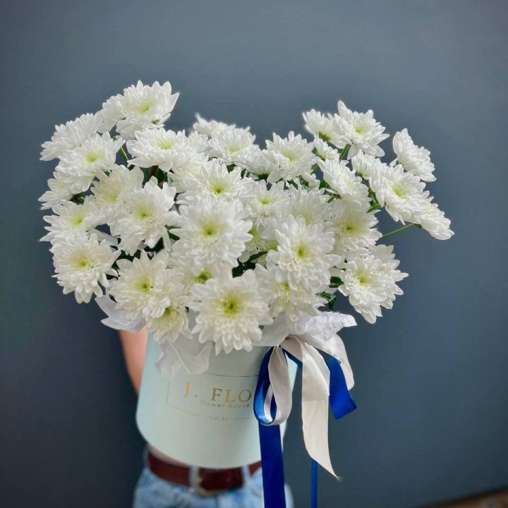 Коробка с хризантемами №3 в Дохе