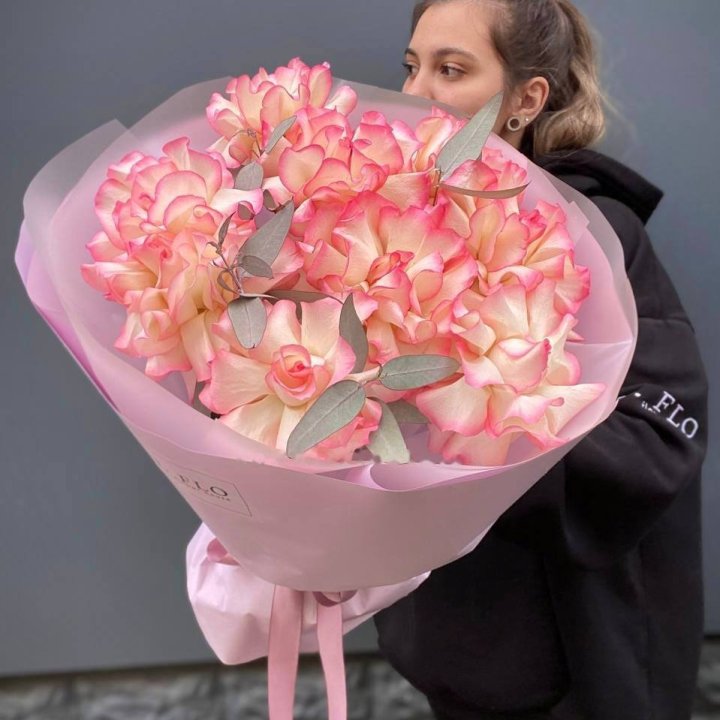 9 French Roses Jumilia in Dubai