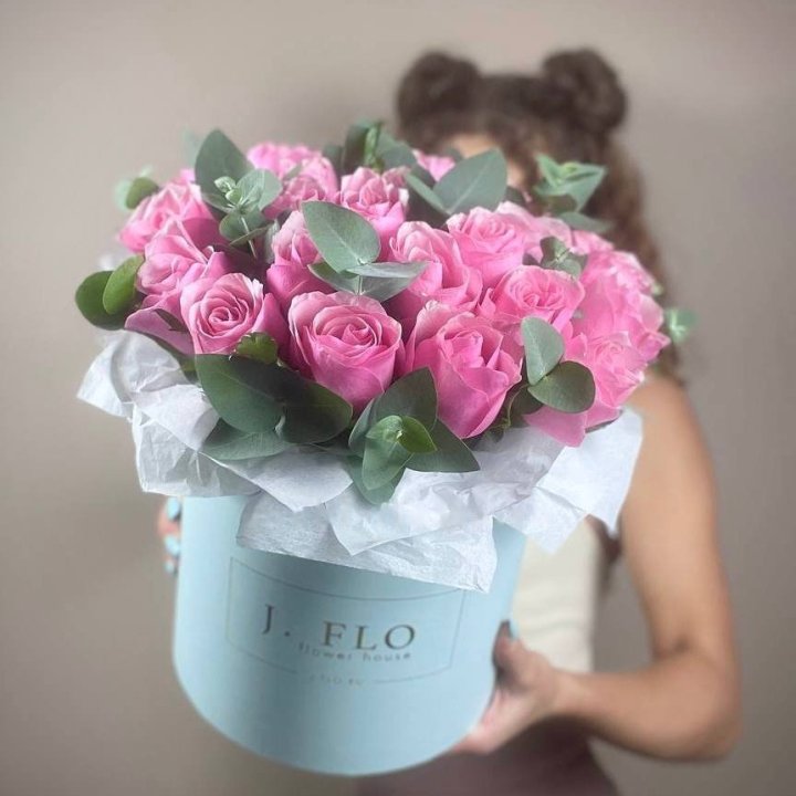 Box of 27 Roses in Antwerp