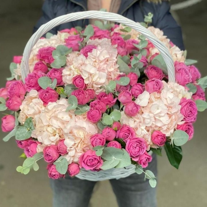 Basket with Hydrangea and Misty Babes in Batumi