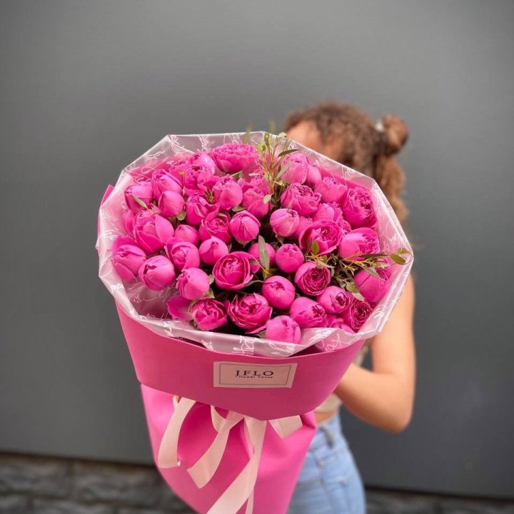 Misty Bubbles Garden Rose Bouquet