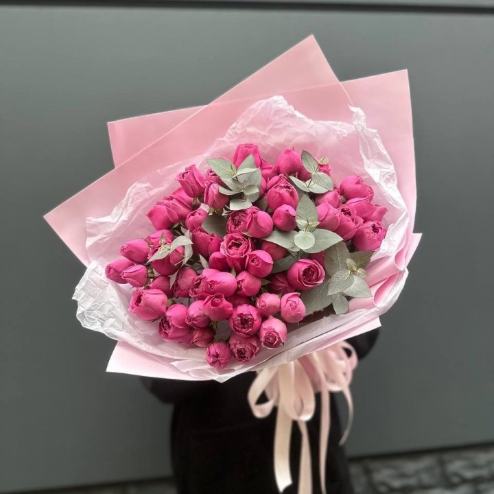 25 Misty Bubbles Roses in Batumi