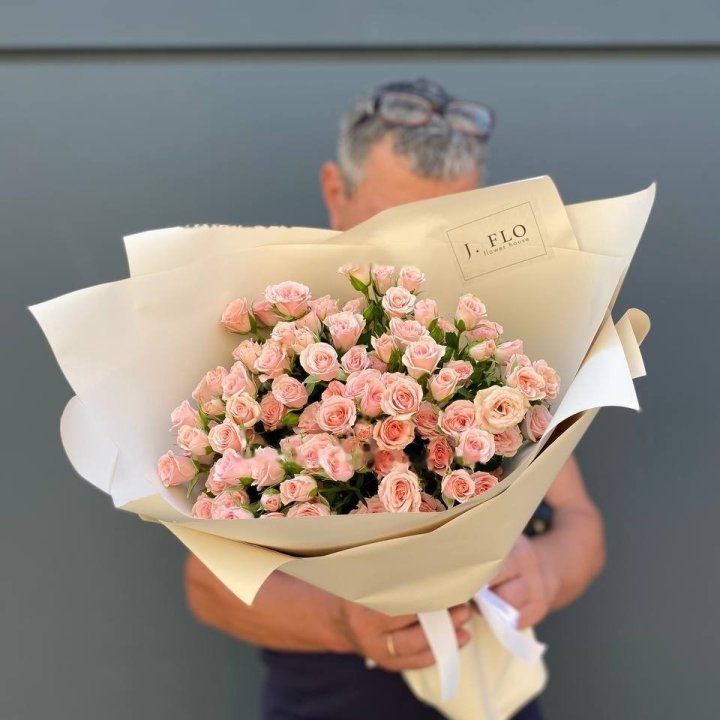 Lady Spray Roses in Bangalore