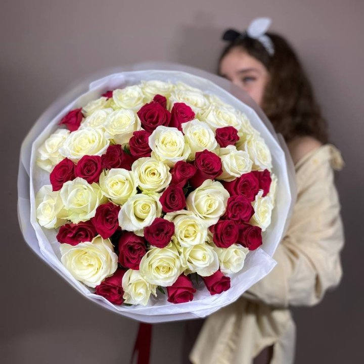 Mix of 55 Roses in Sharjah