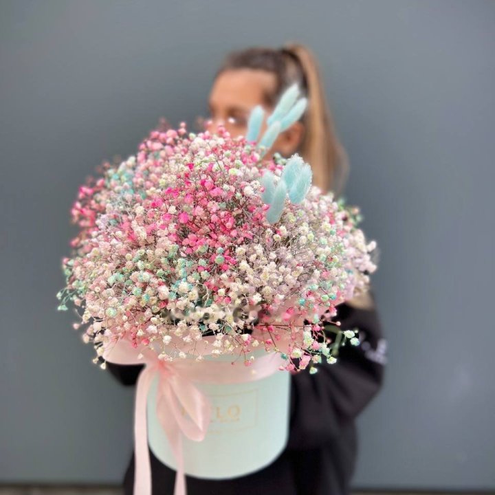 9 Rainbow Gypsophila in a Hat Box in Dubai
