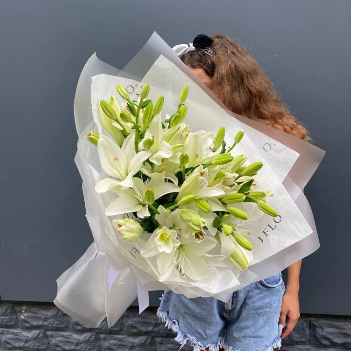 Lily Bouquet 