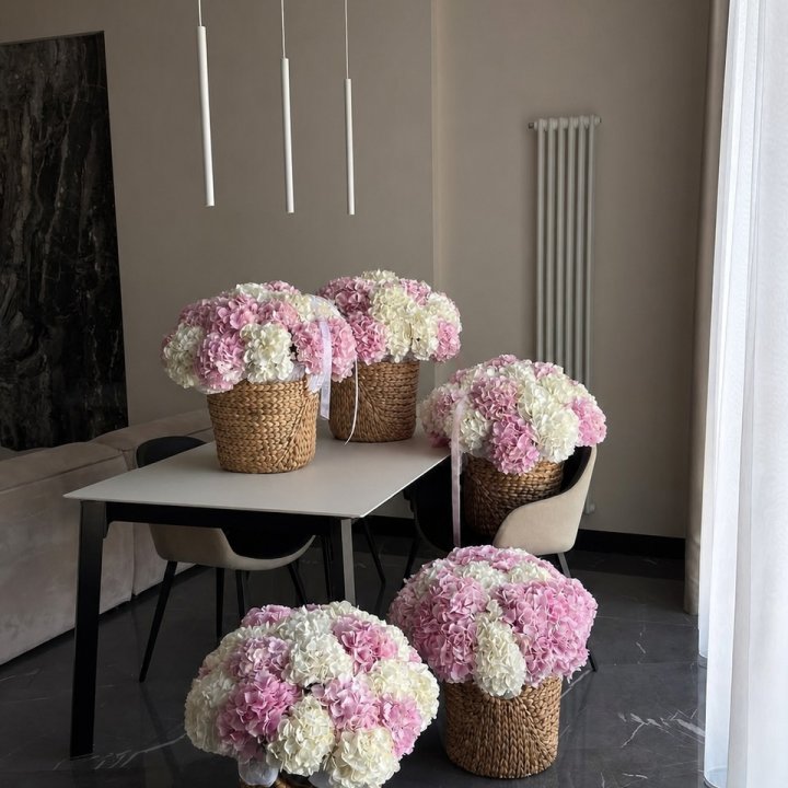 5 Jute Pots with Hydrangeas in London