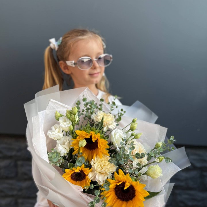 Long-Lasting Flower Bouquet with Sunflowers in Bangalore