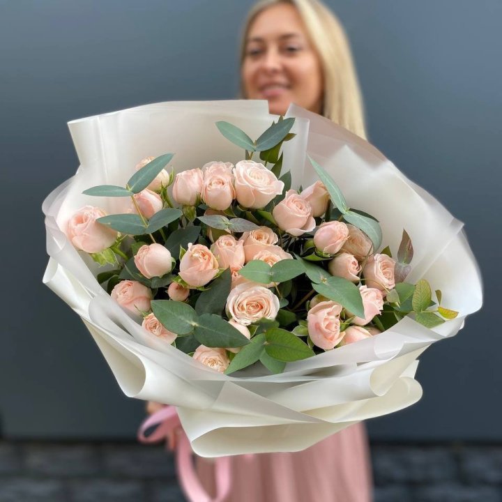 Spray Rose Bouquet 