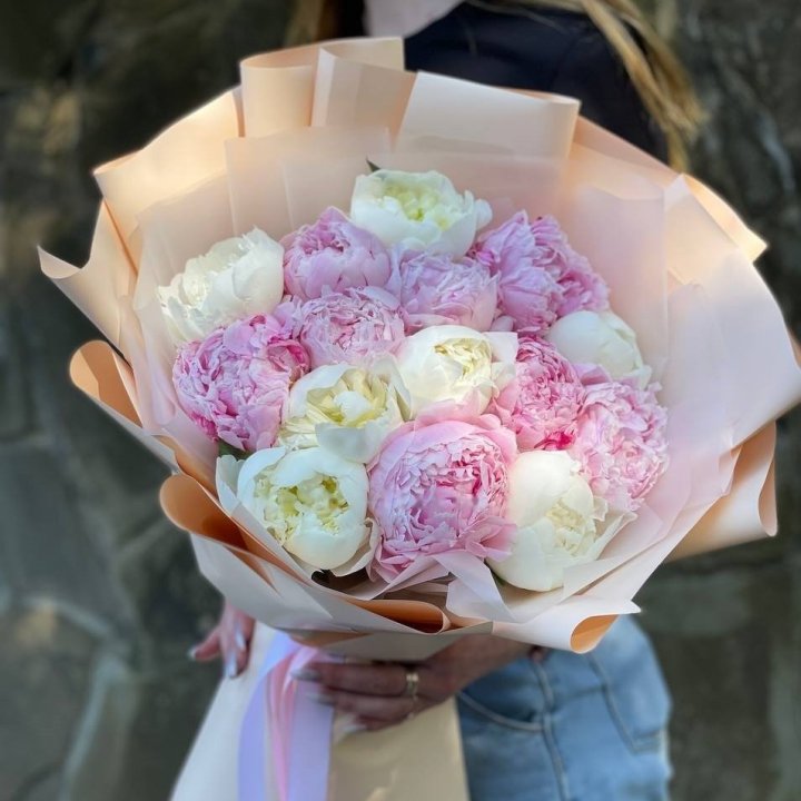 Bouquet of 15 Marshmallow Peonies in Dushanbe