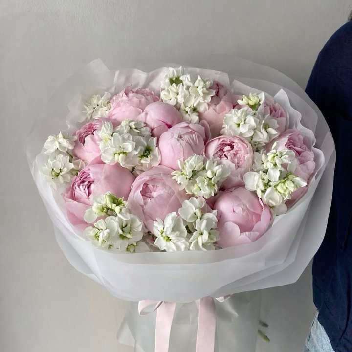 Peony and Matiola Bouquet in Antwerp
