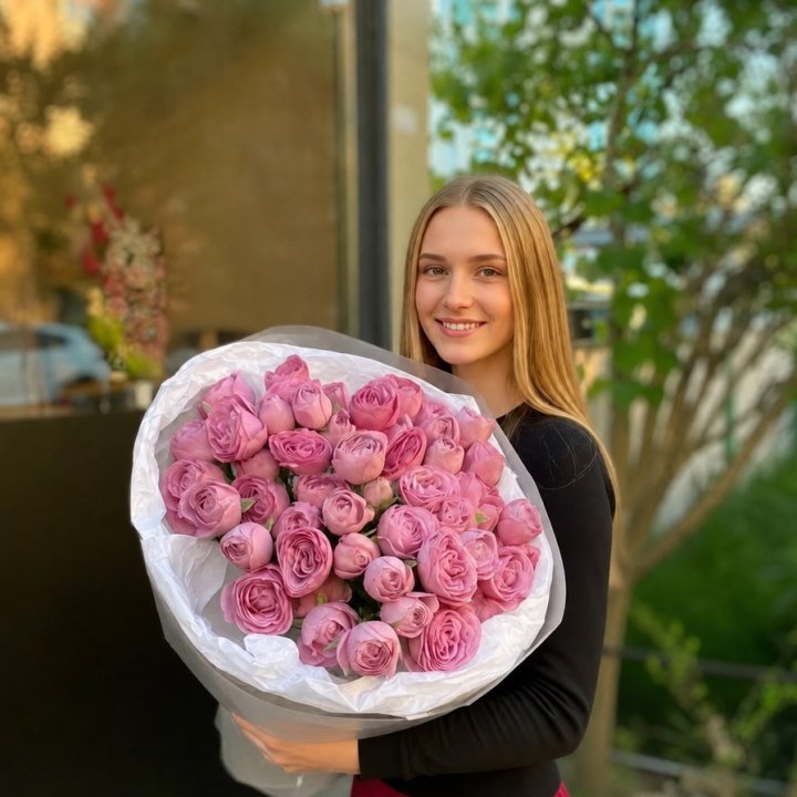 11 Lavender Spray Roses in Dubai