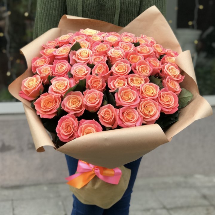 55 Miss Piggy Roses in Mexico City