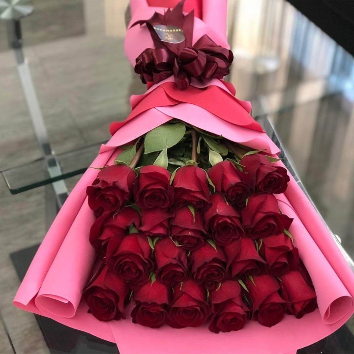21 Red Roses 