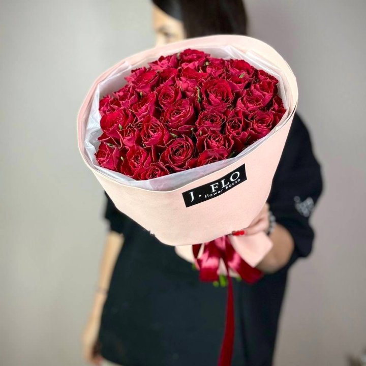 35 Kenyan Roses in Dubai