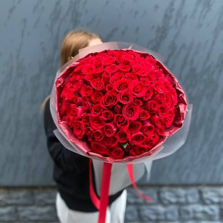 101 Kenyan Red Roses in Dubai