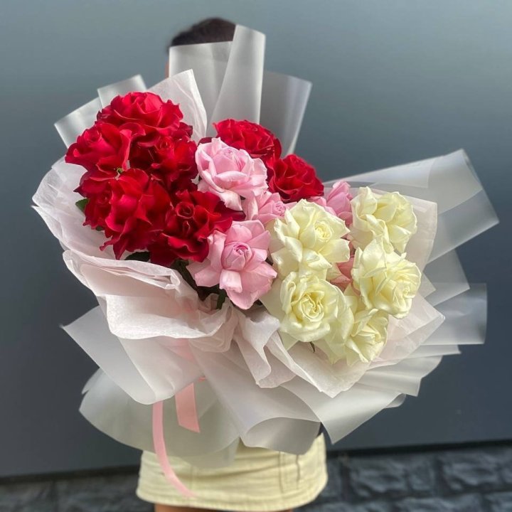 Mix of 17 Roses in Antwerp