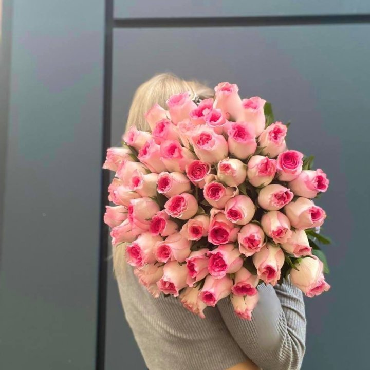 51 розовая роза в Самуи