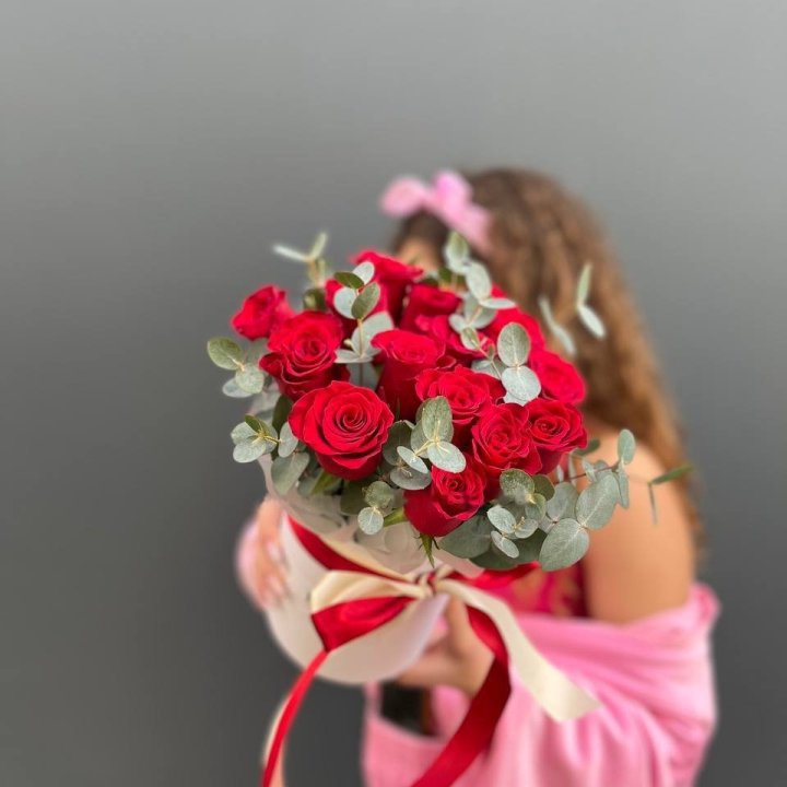 15 Red Roses in Box No. 2 in Antwerp