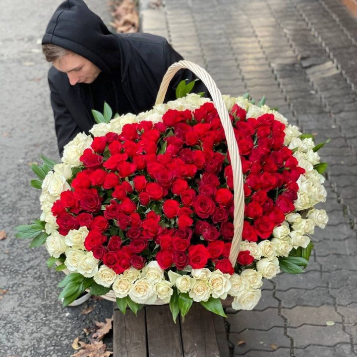 201 Roses in a Basket in Bali