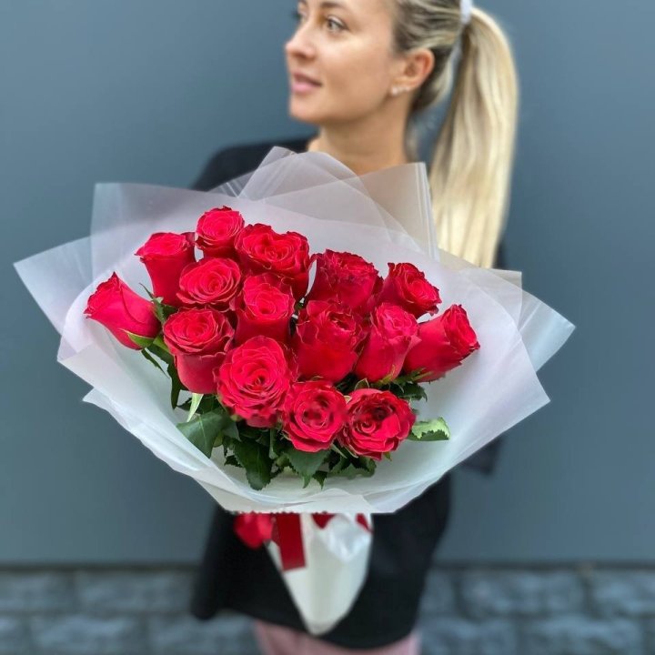 Букет из 15 красных роз  в Дубае