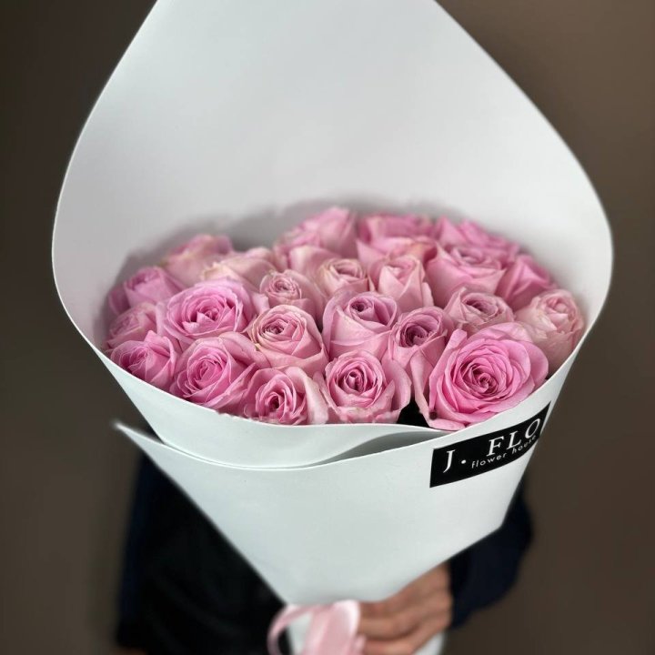 25 Pink Roses in Vancouver