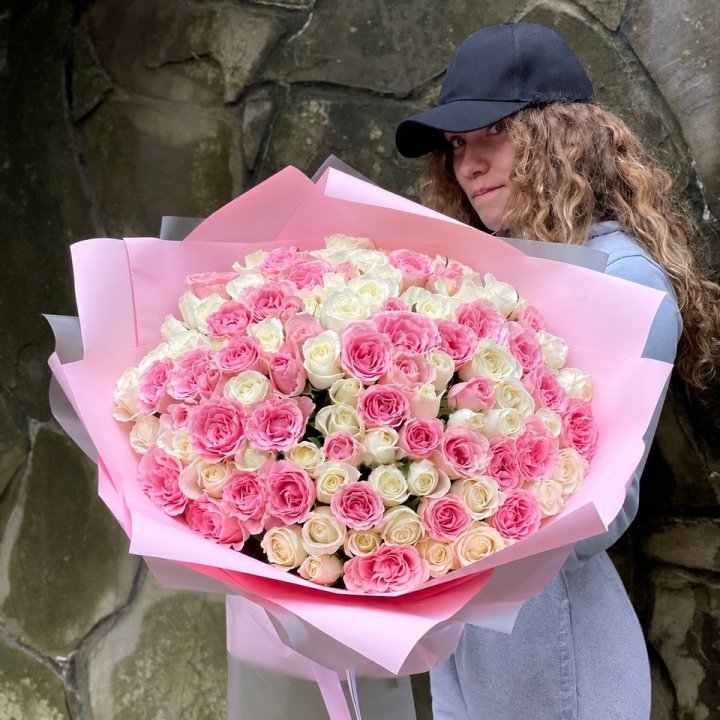 101 Roses Mixberry in Sharjah