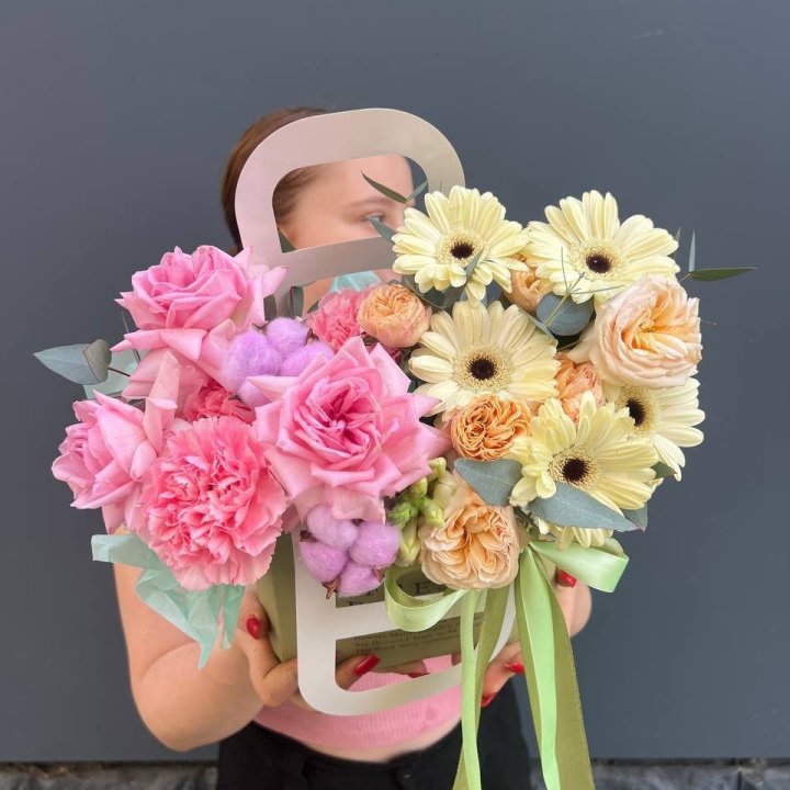 Duo Handbag Bouquet in Astana