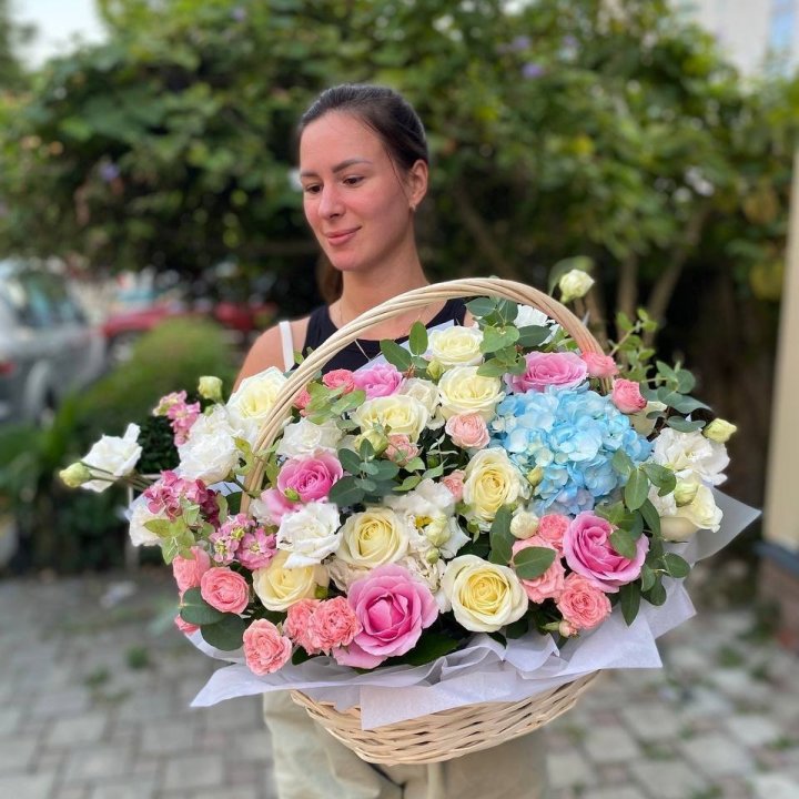 Floral Basket No. 2 in Yerevan