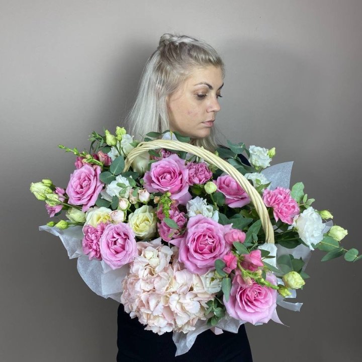 Flower Basket No. 5 in Yerevan