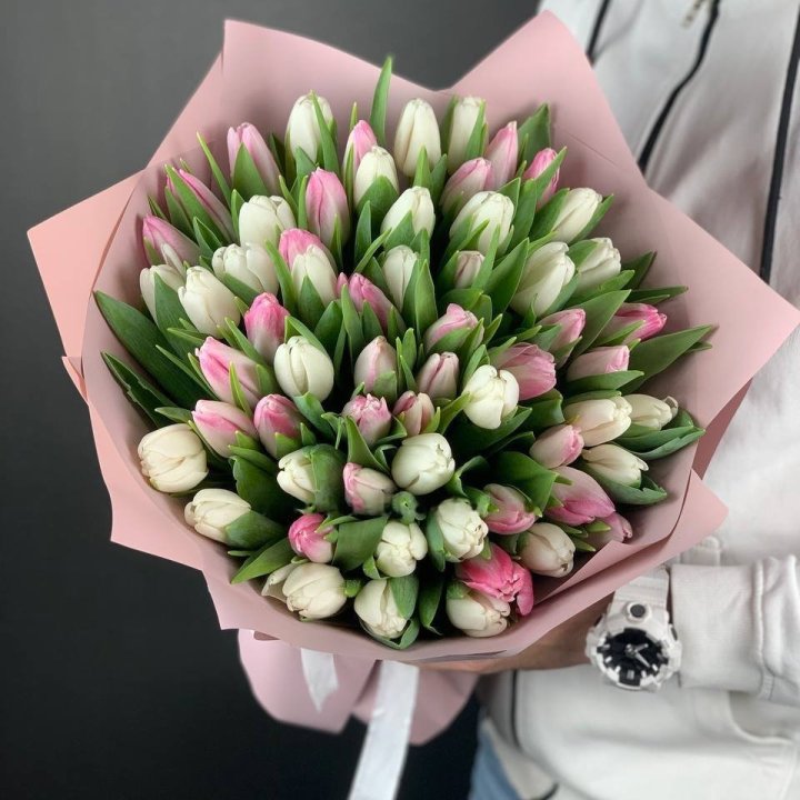 61 тюльпан микс в Дубае