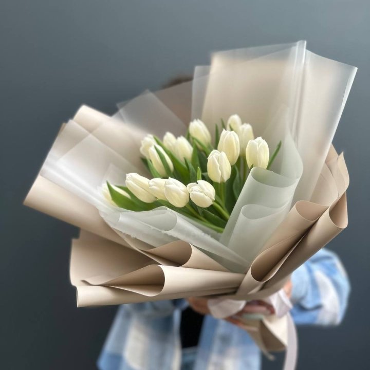 Bouquet of 15 White Tulips in Nicosia
