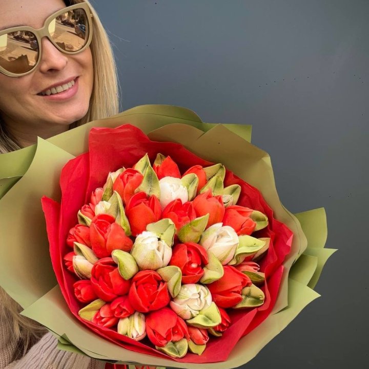 Marshmallow Tulip Bouquet in Rio de Janeiro